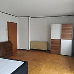 In Kadenbach, Schoene Im Ruhigen Апартаменты Kadenbach