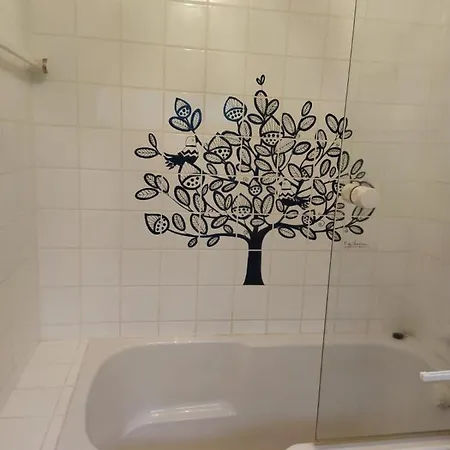 In Kadenbach, Schoene Im Ruhigen Apartment