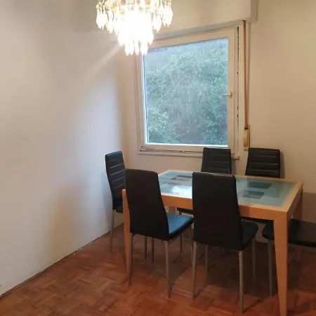 Lejlighed In Kadenbach, Schoene Im Ruhigen