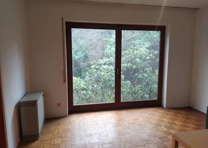 Lejlighed In Kadenbach, Schoene Im Ruhigen Kadenbach