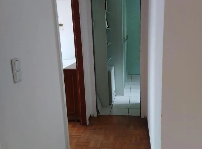 Lejlighed In Kadenbach, Schoene Im Ruhigen