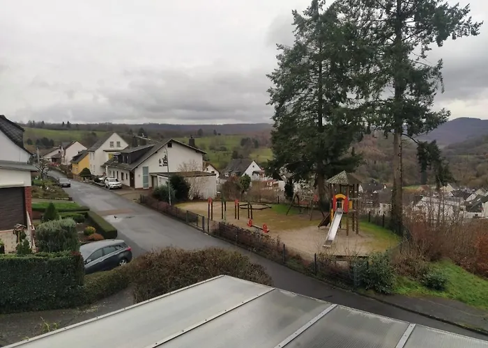 Lejlighed In Kadenbach, Schoene Im Ruhigen Kadenbach